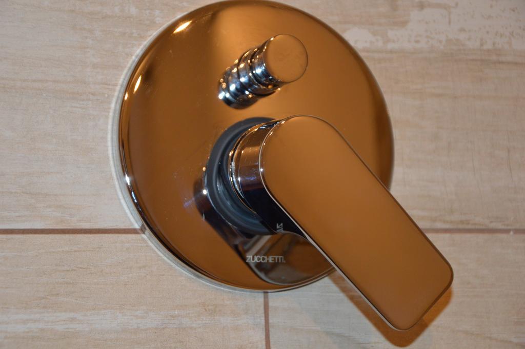 Apollo Home Катания Екстериор снимка