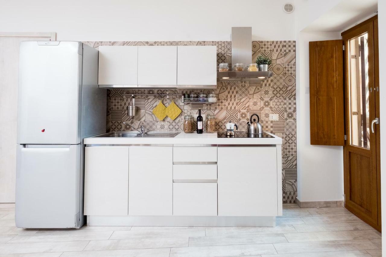 Apollo Home Катания Екстериор снимка