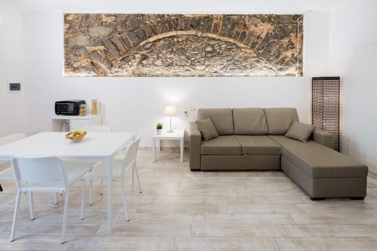 Apollo Home Катания Екстериор снимка